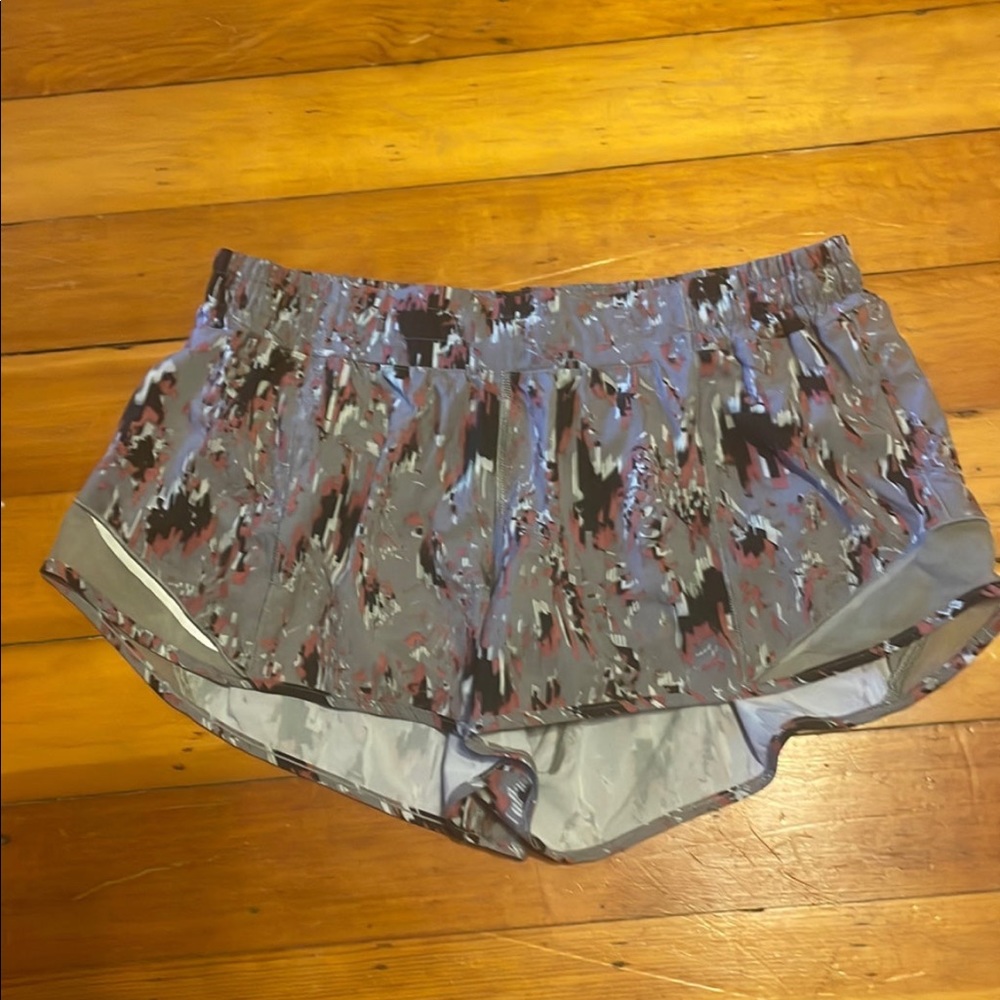 Lululemon hotty hot shorts 12